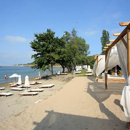 Santa Marina Village Szálloda *