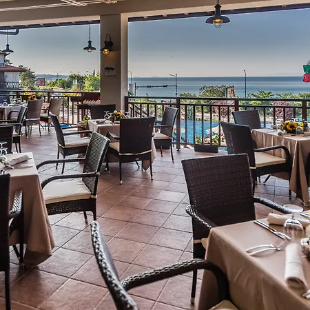 Szálloda Santa Marina Village Szozopol