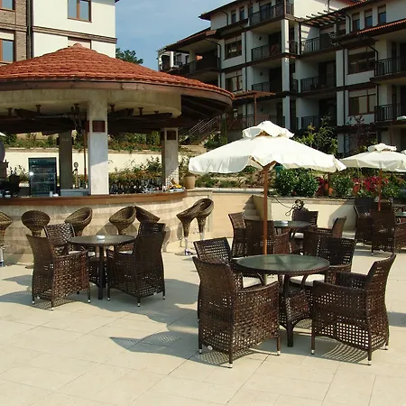 Santa Marina Village Szálloda *