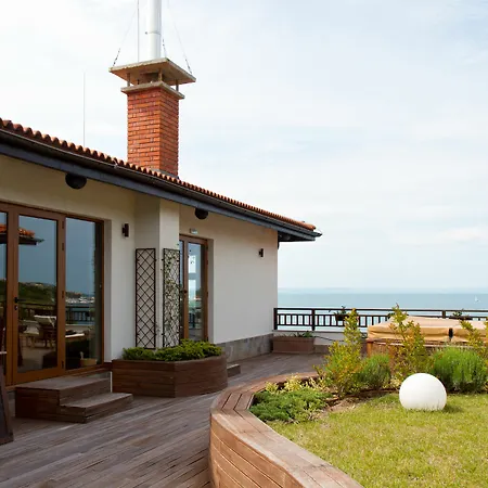 Santa Marina Village Szálloda *