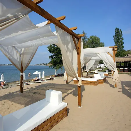 Santa Marina Village Szálloda