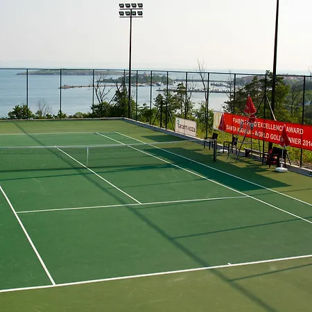 Szálloda Santa Marina Village