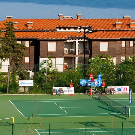 Szálloda Santa Marina Village *