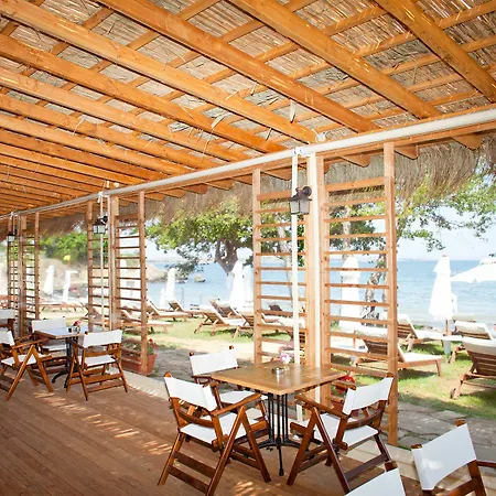Santa Marina Village