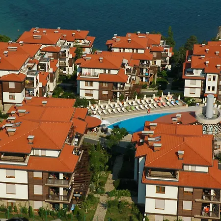Santa Marina Village Szálloda